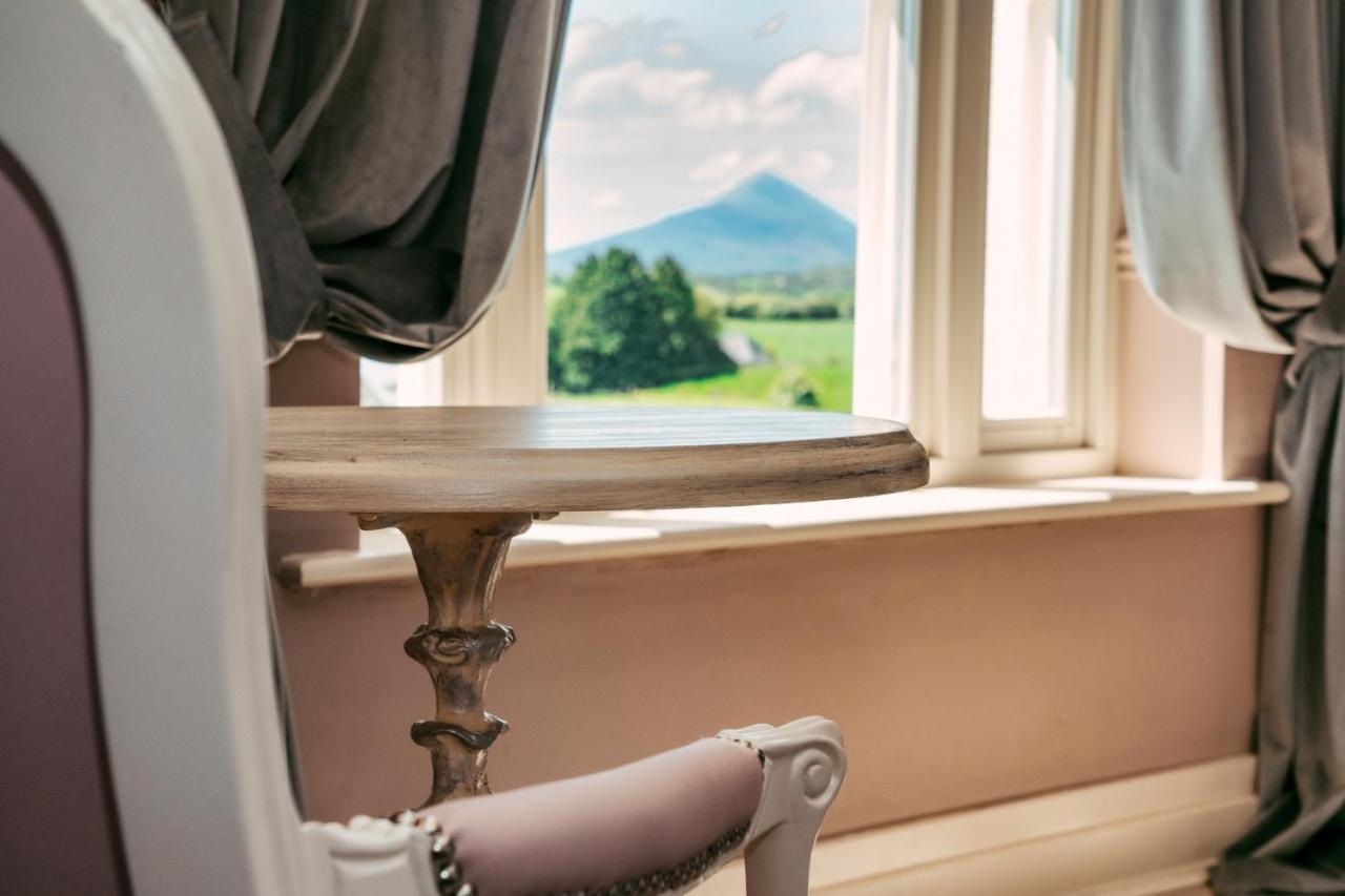 Westport Country Lodge Hotel Zewnętrze zdjęcie